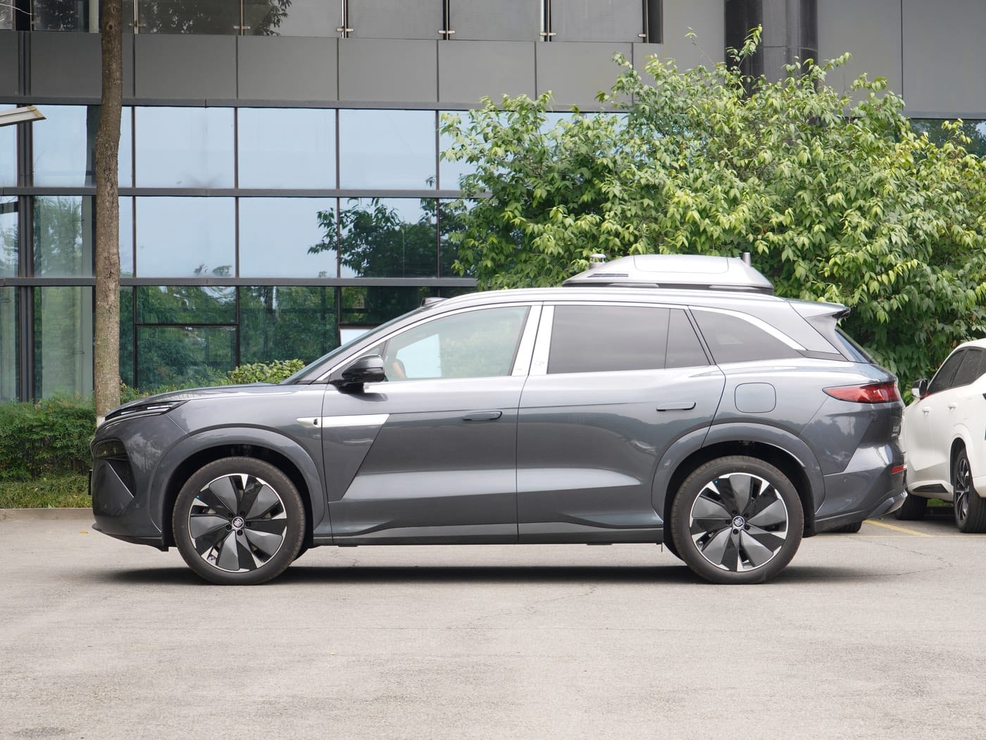 2025 BYD TANG L Image 8